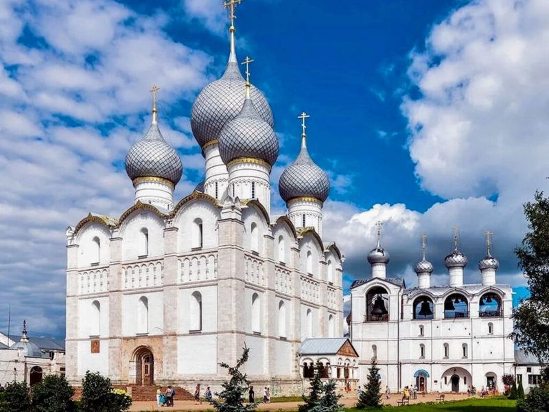 XVI век в Ростове Великом: 2 древних храма на экскурсии за 1 час - индивидуальная экскурсия в Ростове Великом пешком длительностью 1 час с количеством участников до 20 человек цена экскурсии 4000₽
