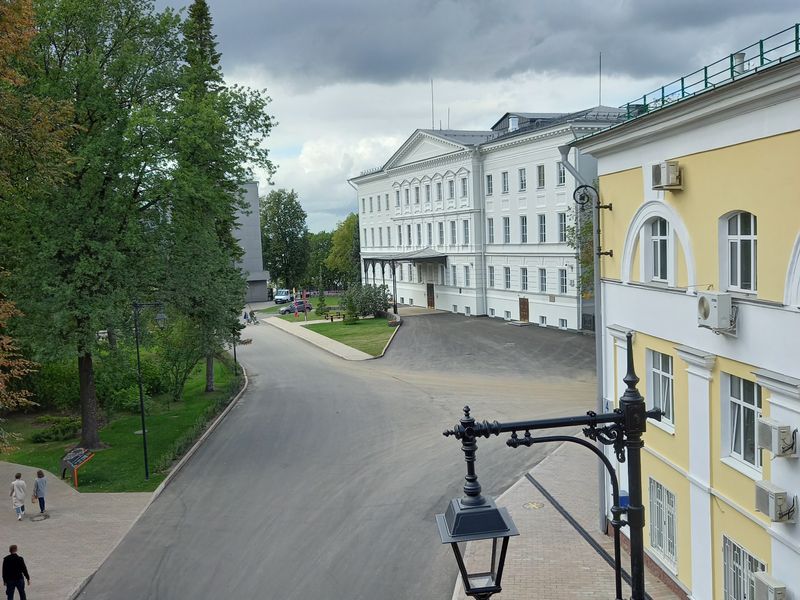 На территории кремля