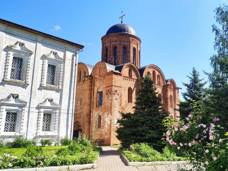 Экскурсия по домонгольскому Смоленску: живая история XII века - индивидуальная экскурсия в Смоленске на машине гостей длительностью 3 часа с количеством участников до 4 человек цена экскурсии 8000₽