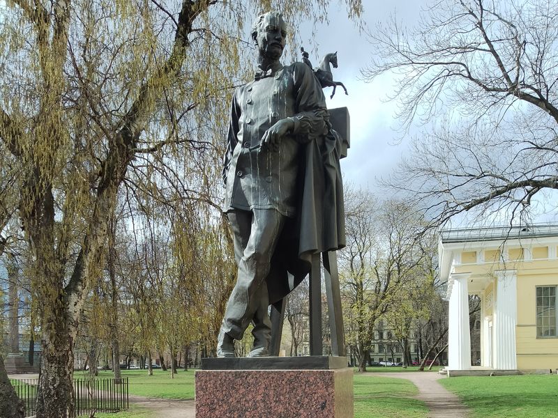 Памятник П. Клодту