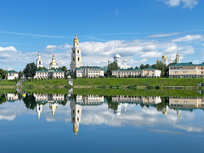 Экскурсионная поездка в Дивеево из Нижнего Новгорода - индивидуальная экскурсия в Нижнем Новгороде на машине гида длительностью 11 часов с количеством участников до 3 человек цена экскурсии 21400₽