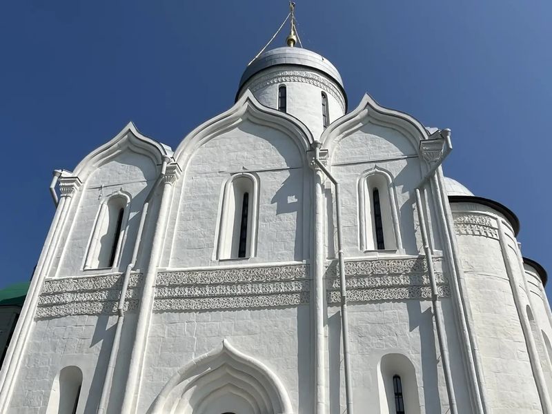 Экскурсия по древнему городу Звенигороду на Москве-реке - индивидуальная экскурсия в Звенигороде пешком длительностью 3 часа с количеством участников до 5 человек цена экскурсии 9500₽