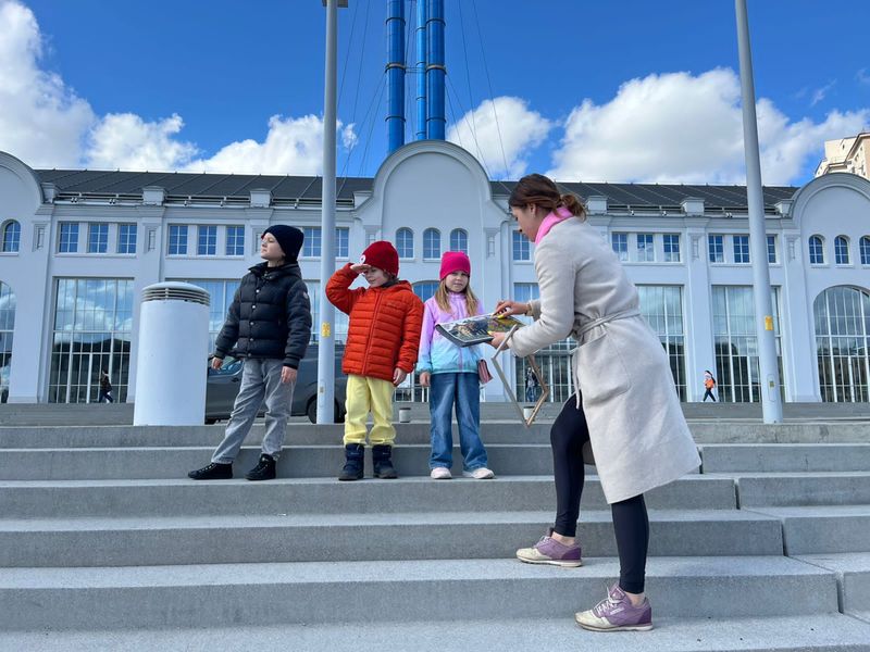 Семейная экскурсия-квест "В погоне за унесёнными ветром" - индивидуальная экскурсия в Москве пешком длительностью 1.5 часа с количеством участников до 6 человек цена экскурсии 7900₽