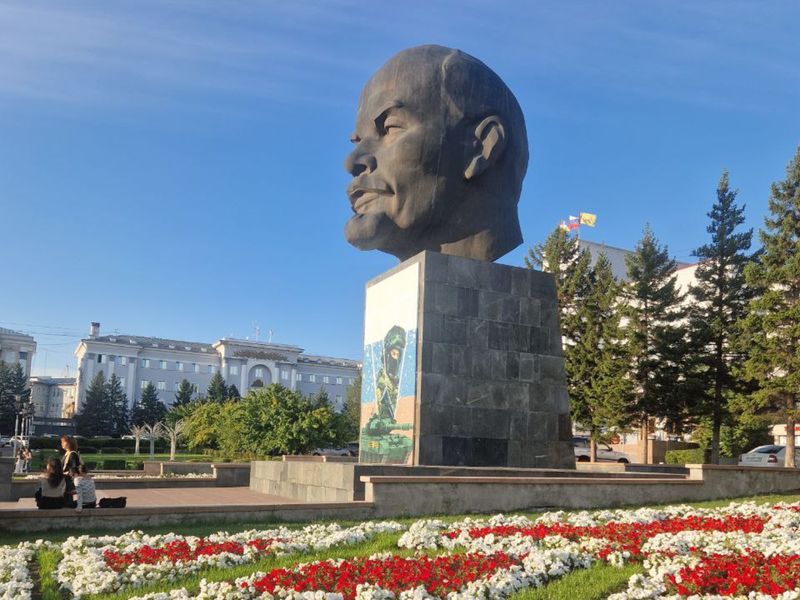 Обзорная пешая экскурсия по Улан-Удэ — "городу с головой" - индивидуальная экскурсия в Улан-Удэ пешком длительностью 3 часа с количеством участников до 10 человек цена экскурсии 8600₽