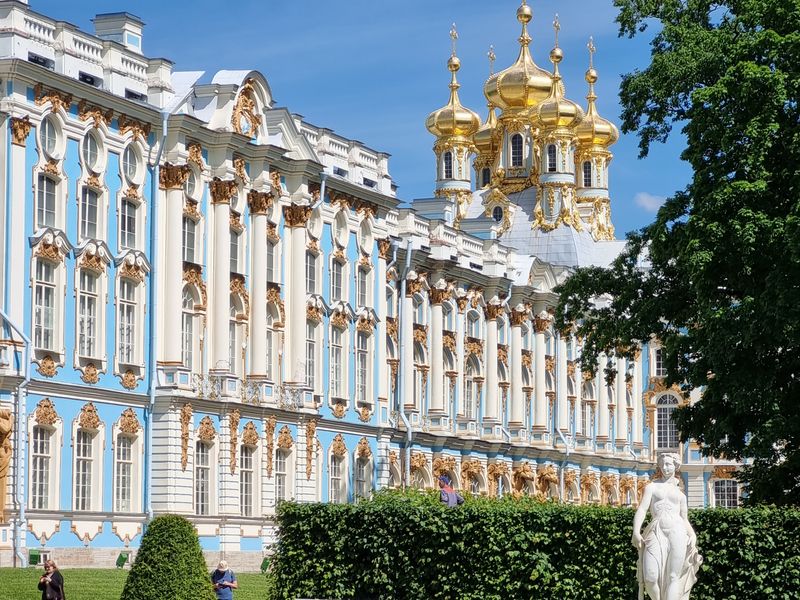 Индивидуальная экскурсия из Санкт-Петербурга в Пушкин и Петергоф - индивидуальная экскурсия в Санкт-Петербурге на машине гида длительностью 8 часов с количеством участников до 4 человек цена экскурсии 24000₽