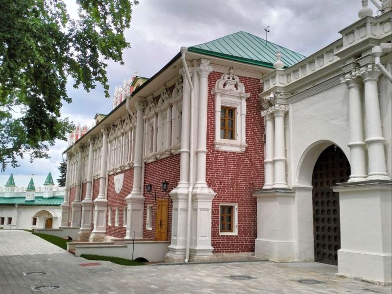 В монастыре