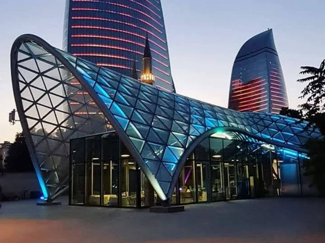 Экскурсия по вечернему Баку: миллион огней без пробок и спешки — фото 2