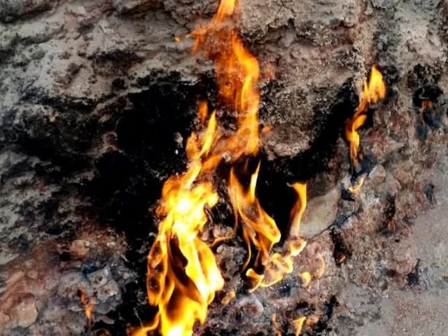 Огни Апшерона: экскурсия в Атешгях, на Янардаг + футуризм — фото 3