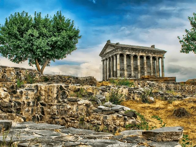 Сквозь века: экскурсия из Еревана в Гарни, Гегард и Хор Вирап — фото 2