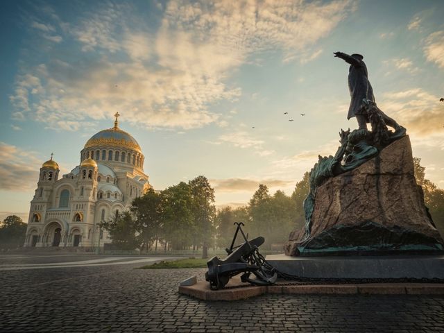 Групповая экскурсия на автобусе в Ораниенбаум и Кронштадт — фото 3