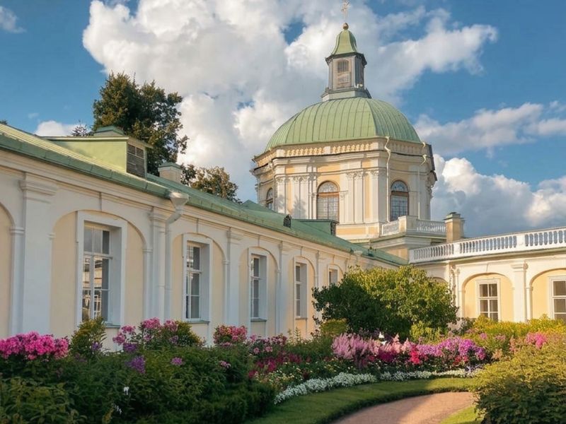 Экскурсия в Большой Меншиковский дворец в Ораниенбауме - групповая экскурсия в Санкт-Петербурге на автобусе длительностью 6.5 часов с количеством участников более 20 человек цена экскурсии 4500₽