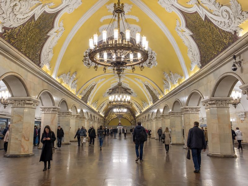 Экскурсия по московскому метро: чудеса подземелий - групповая экскурсия в Москве пешком длительностью 1.5 часа с количеством участников до 10 человек цена экскурсии 2200₽