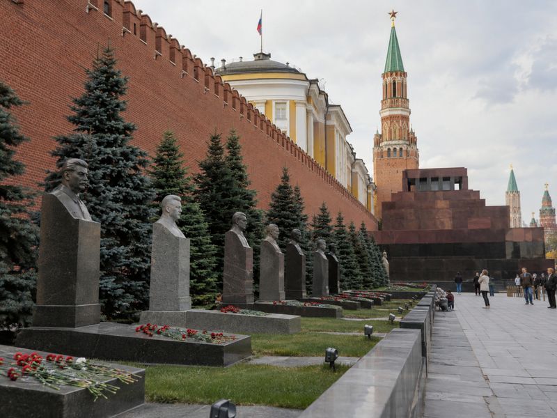 Экскурсия по московскому некрополю: тайны мавзолея - групповая экскурсия в Москве пешком длительностью 1.5 часа с количеством участников более 20 человек цена экскурсии 1300₽