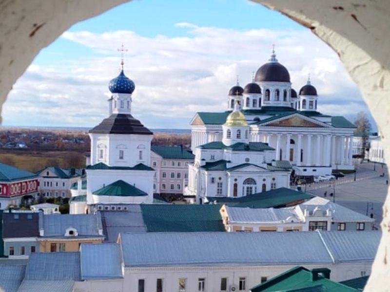 Вид на Соборную площадь с колокольни