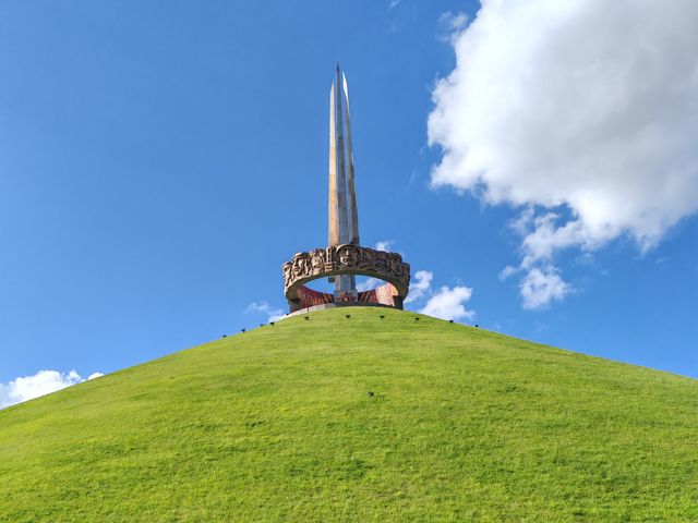 Групповая экскурсия из Минска в Хатынь с музеем и Курган Славы — фото 3