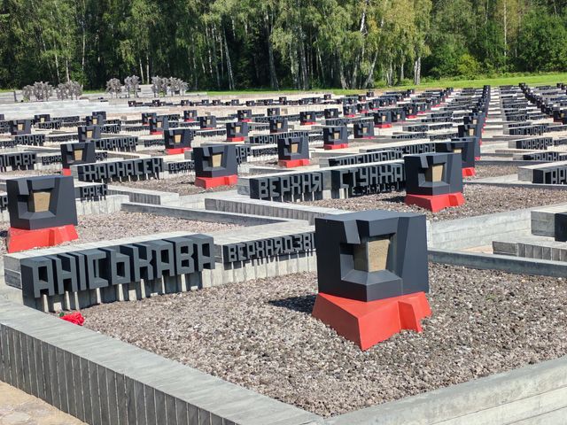Групповая экскурсия из Минска в Хатынь с музеем и Курган Славы — фото 2