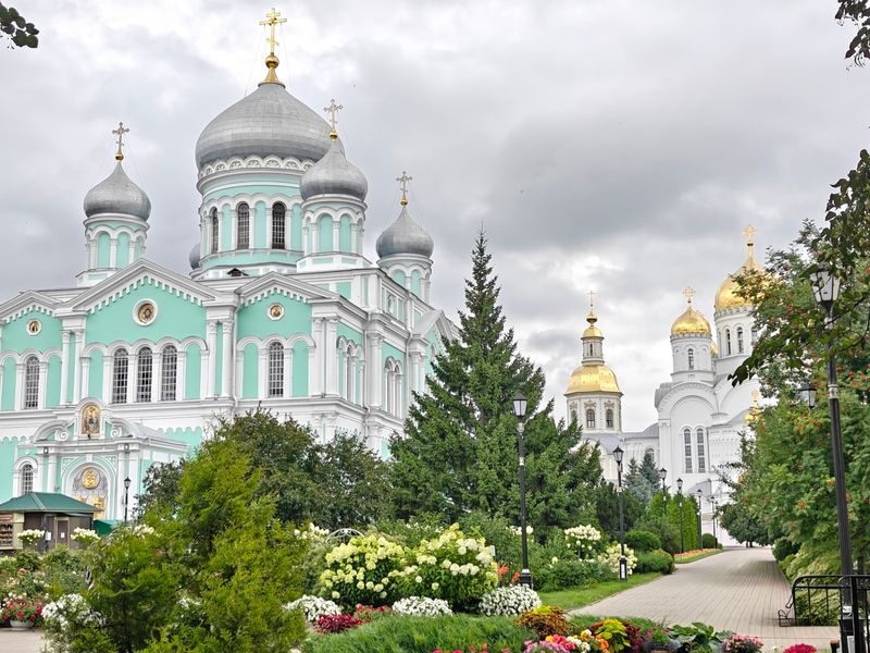 Индивидуальная экскурсия в Дивеево к батюшке Серафиму - индивидуальная экскурсия в Нижнем Новгороде на машине гида длительностью 10 часов с количеством участников до 4 человек со скидкой 20% цена экскурсии 24000₽