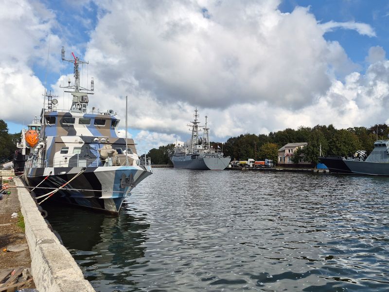 Балтийск. Военно-морская база, боевые корабли