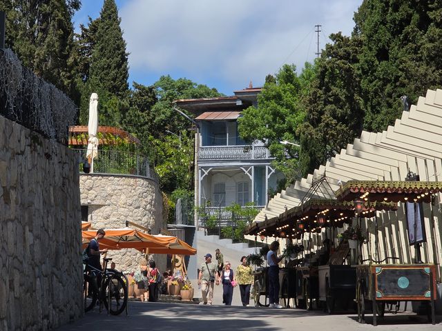 Индивидуальная экскурсия по Алупке — городу красоты и уюта — фото 3