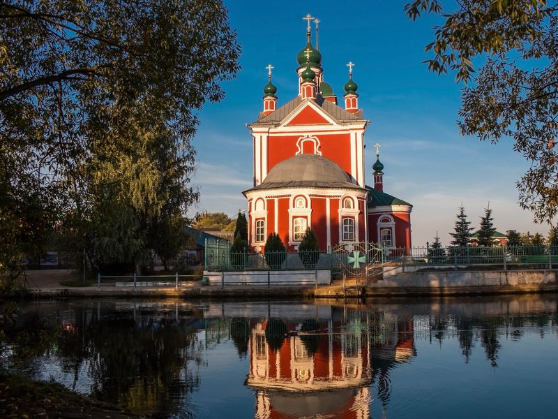 Сити-тур + северо-восточный берег Плещеева озера - индивидуальная экскурсия в Переславле-Залесском на машине гостей длительностью 4 часа с количеством участников до 5 человек цена экскурсии 11400₽