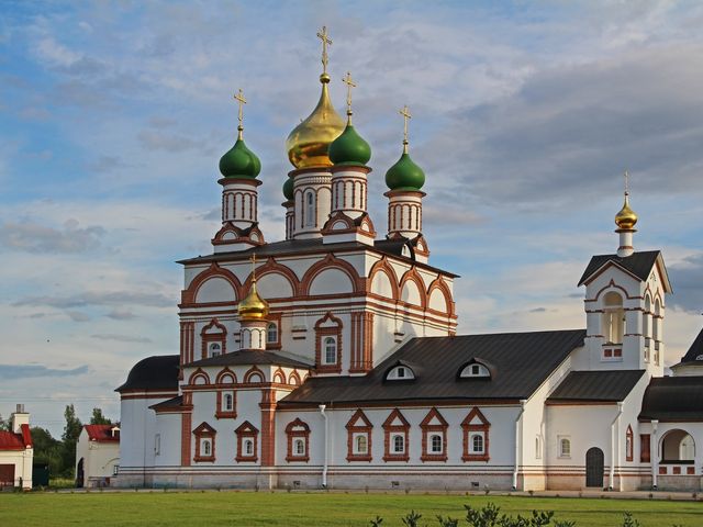 Индивидуальная обзорная экскурсия: Ростов Великий и Ярославль — фото 3