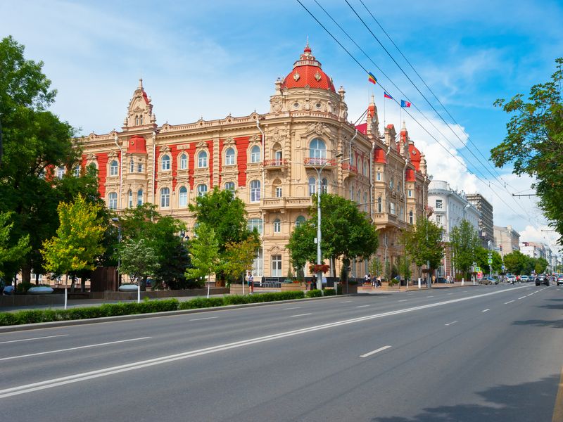 Индивидуальная экскурсия в Ростове-на-Дону: между Европой и Азией - индивидуальная экскурсия в Ростове-на-Дону пешком длительностью 3 часа с количеством участников до 5 человек цена экскурсии 7600₽