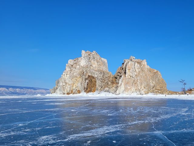 Лёд Байкала