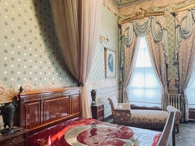 Экскурсия "Сердце Босфора: тайны Долмабахче и Айвазовский" — фото 2